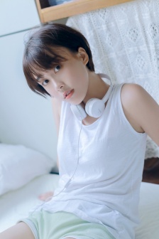 WWW亚洲精品久久久乳